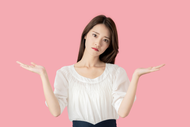 口腔内の良性腫瘍の種類につい考えている女性