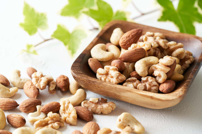 ワイヤー矯正中は食べるのを避けた方が良い固いナッツ