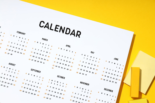 インビザラインで八重歯を治す場合にかかる期間をしめす年間カレンダー