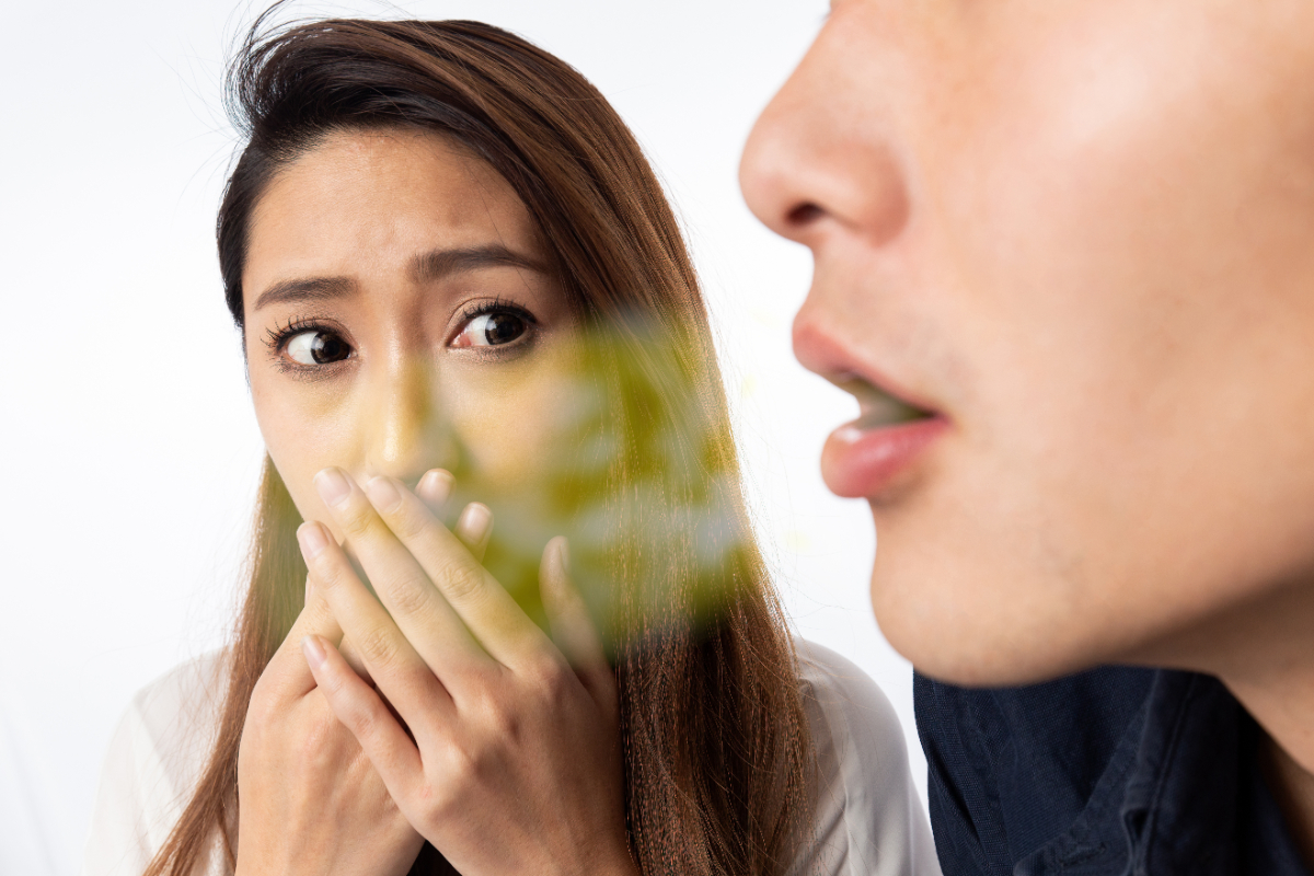 歯周病を放置して強くなった口臭